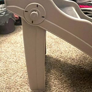 Dimensions: 24.0 x 16.3 x 19.5 inches